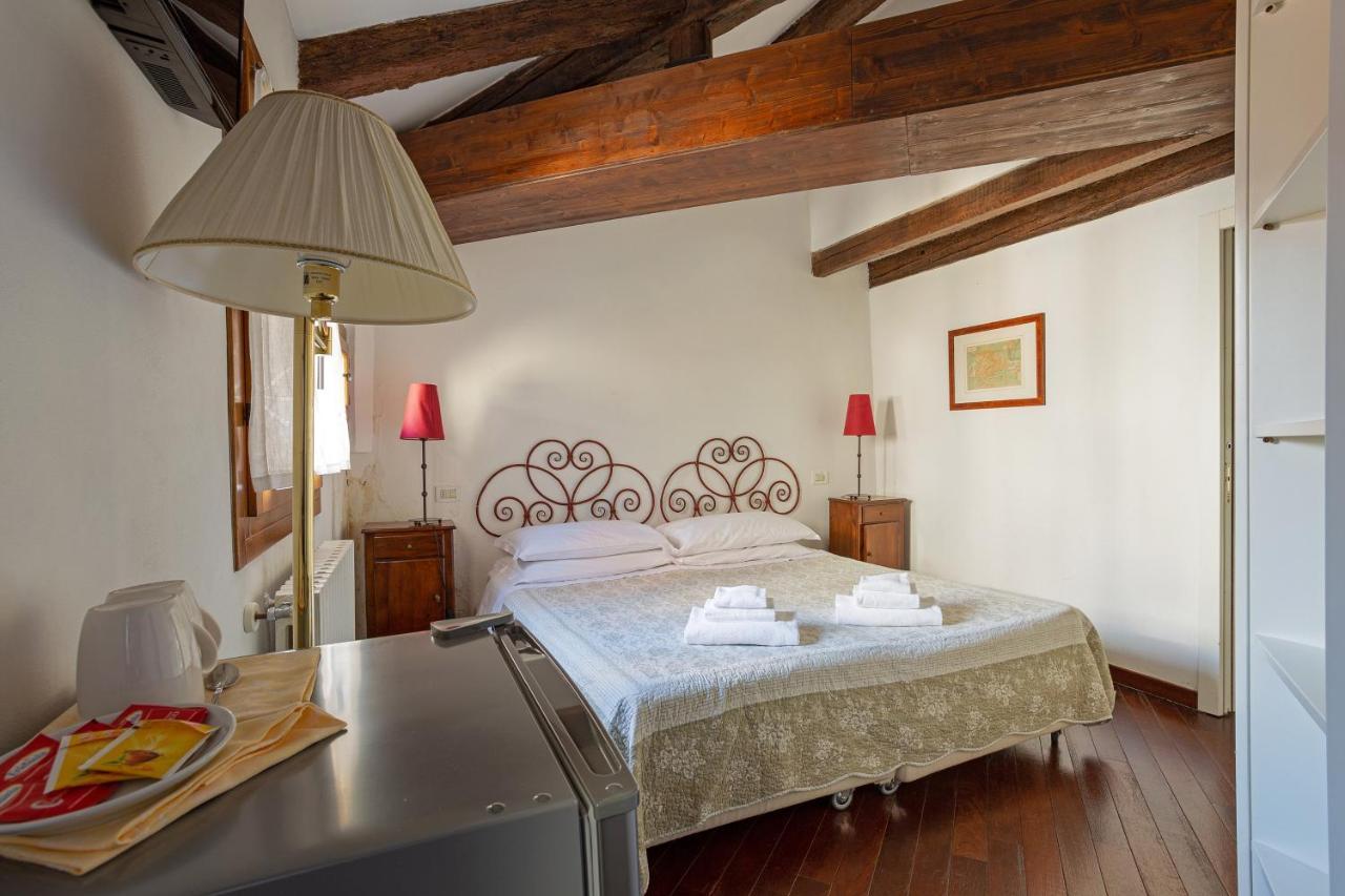 Vip Venice Rooms Bagian luar foto